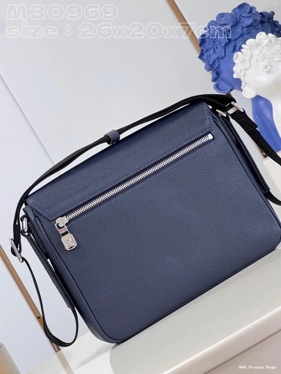 AAA Pruses Bags PM LOUIS VUITTON DISTRICT 0714